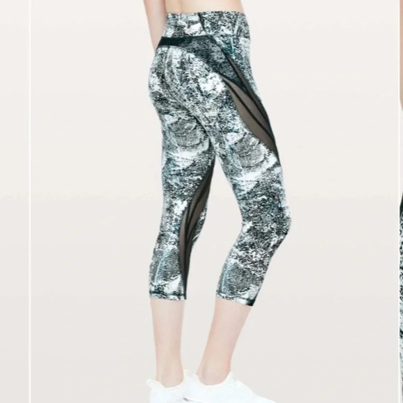 Lululemon Size 4 Never Still Crop 21" Wildwood‎ White Multi / Nocturnal Teal - Picture 2 of 14